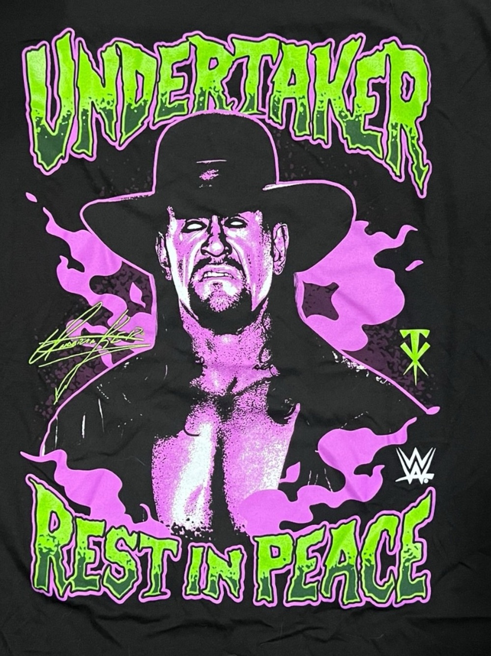 Undertaker WWE Legends T-Shirt Size Large NWOT